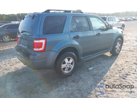 2011 Ford Escape Xlt z USA, uszkodzony, nr VIN 1FMCU0D76BKA83137